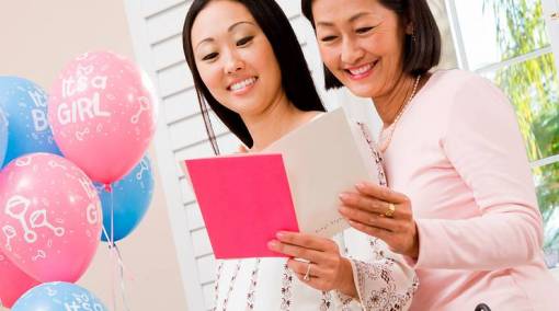 3 nifty ways to announce baby’s arrival