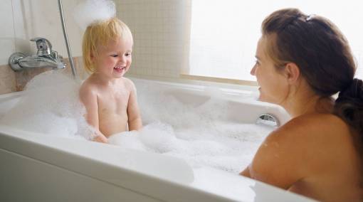 Kids-When-should-your-kids-stop-seeing-you-naked-1