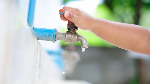Tots--How-to-teach-junior-not-to-waste-water-main