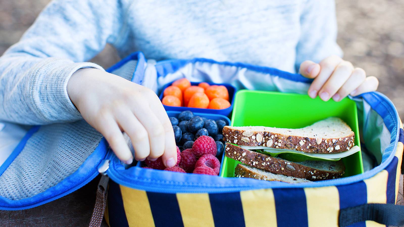 BUYER’S GUIDE 6 great lunch boxes for tots