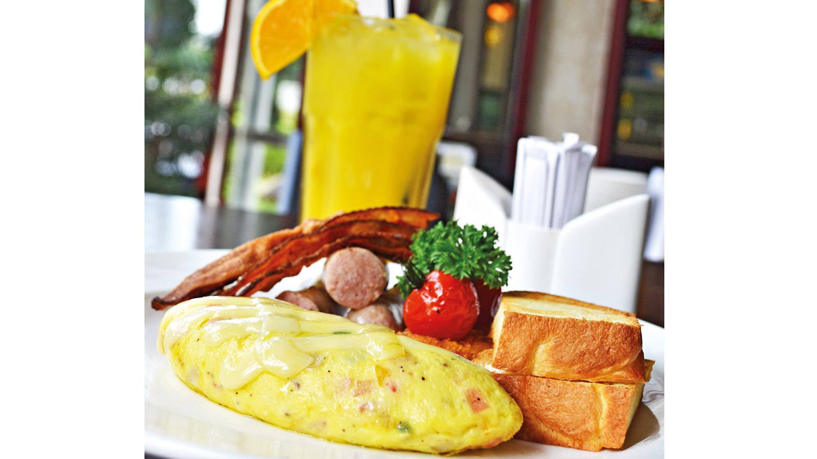 sausage-omelette-bread