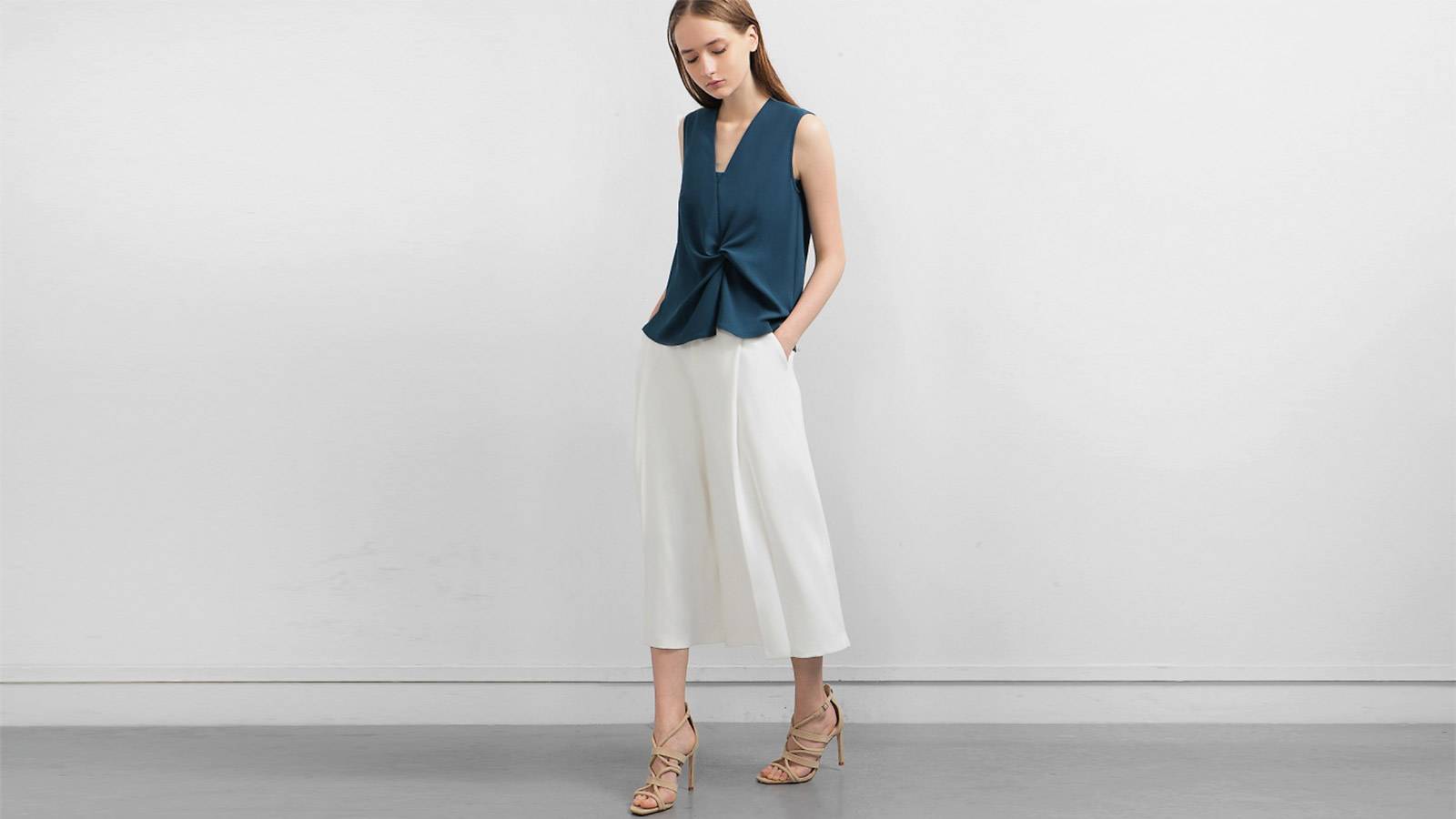 PARENTS–-Save-money-―-you-already-own-nursing-clothes!-pic-2