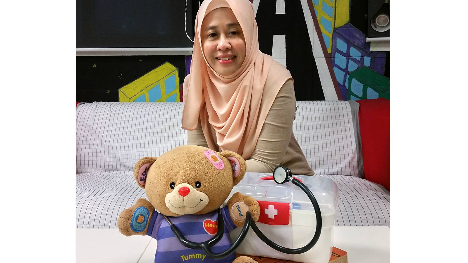 Kids-CONVERSATIONS-WITH-A-Child-Life-Therapist2