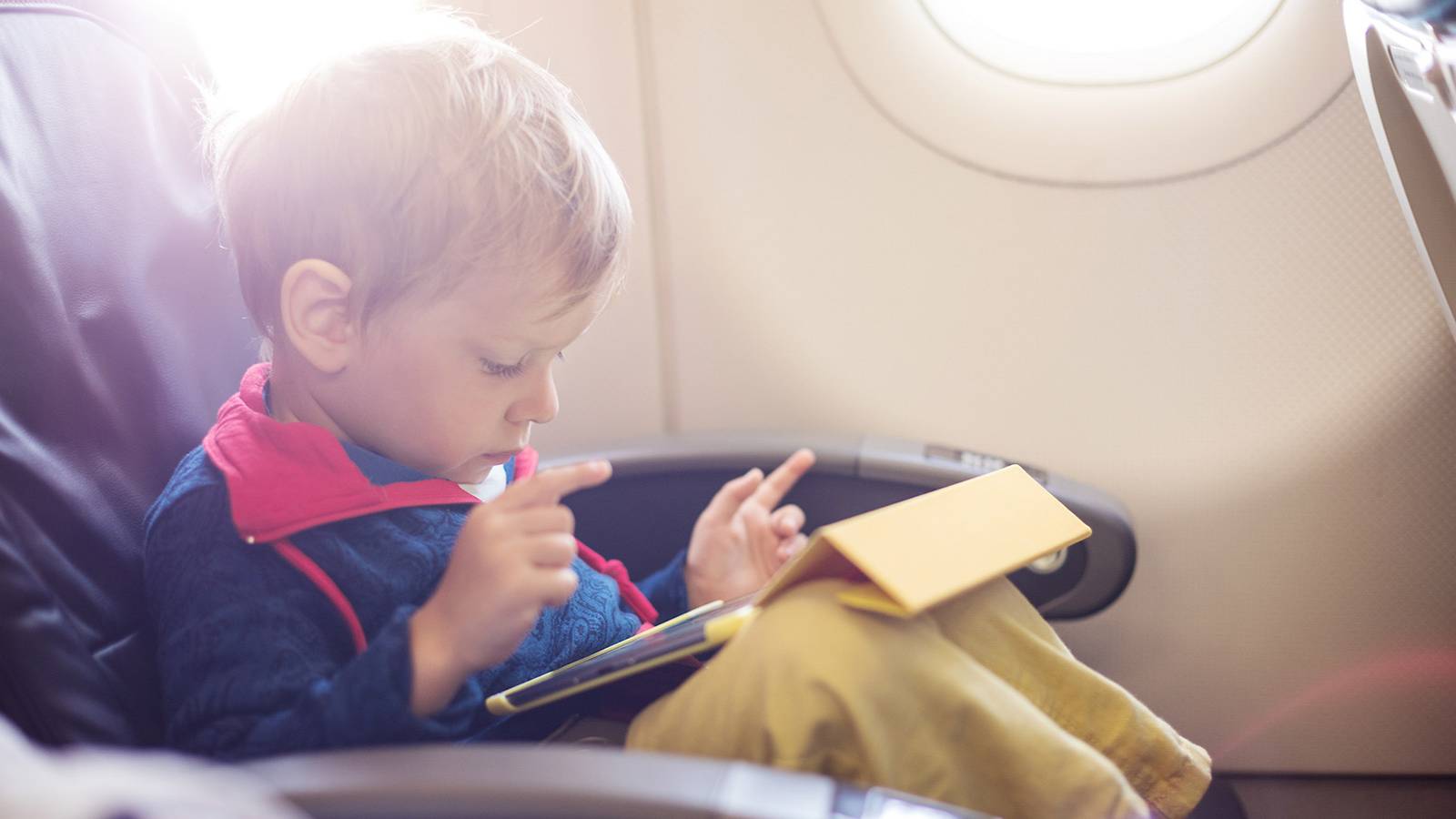 Babies-Track-your-baby's-milestones---Travelling3