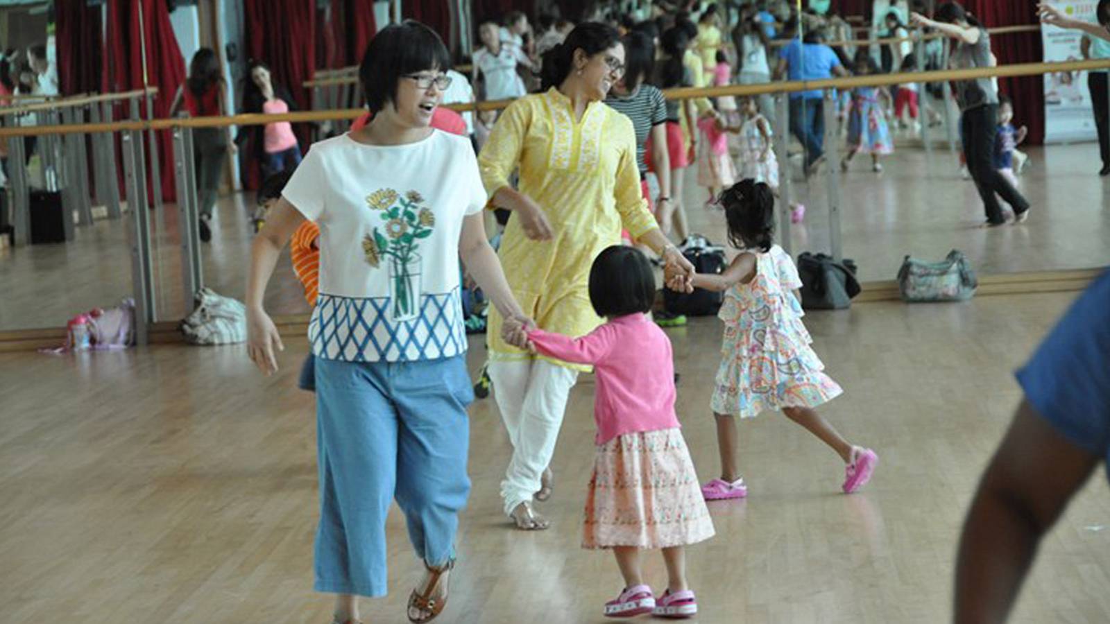 Parents-10-fun-Deepavali-activities-you'll-enjoy-WORKSHOP-INDIAN-DANCE