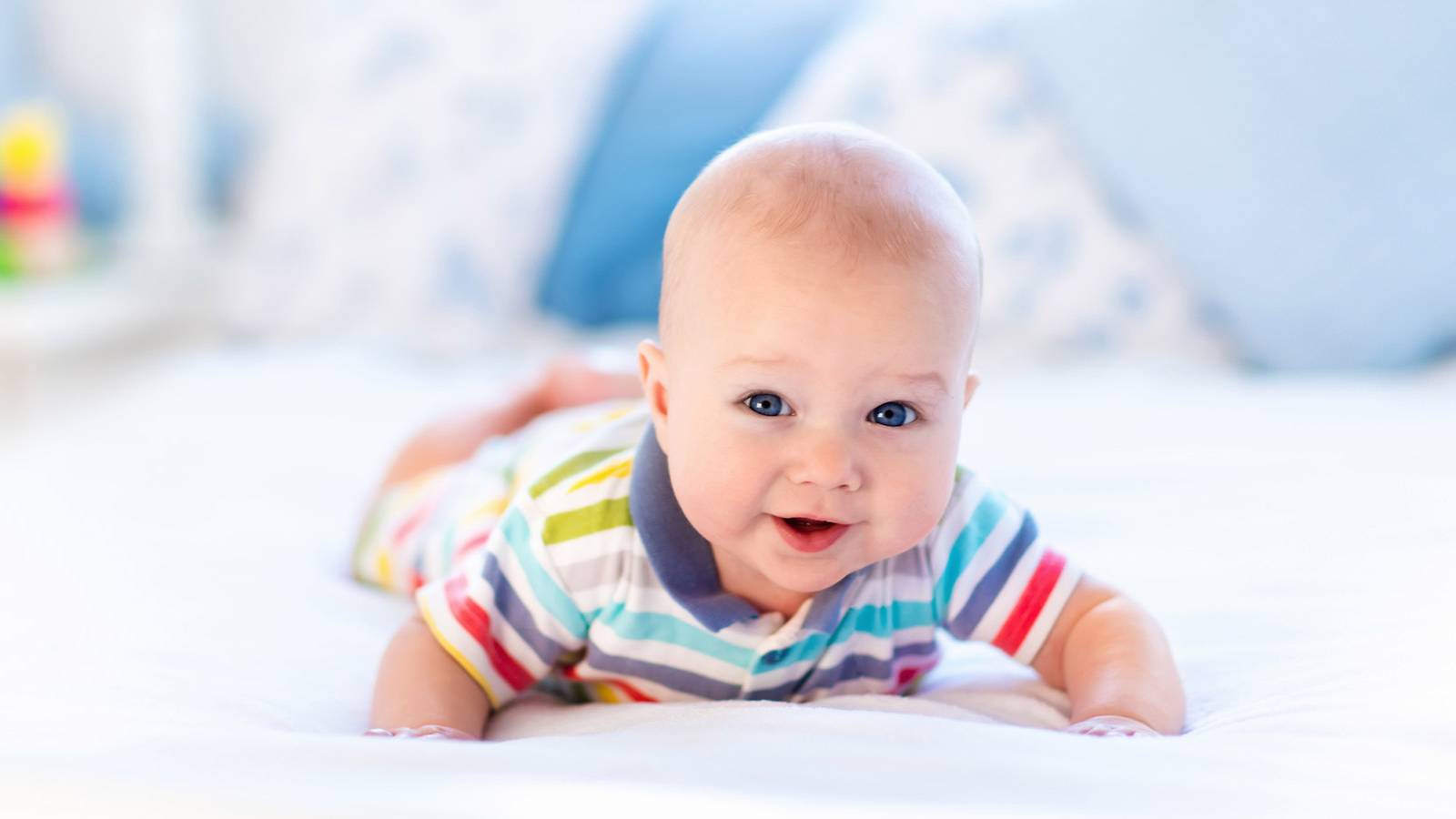 Babies-Track-your-baby's-milestones---Movement1 (1)