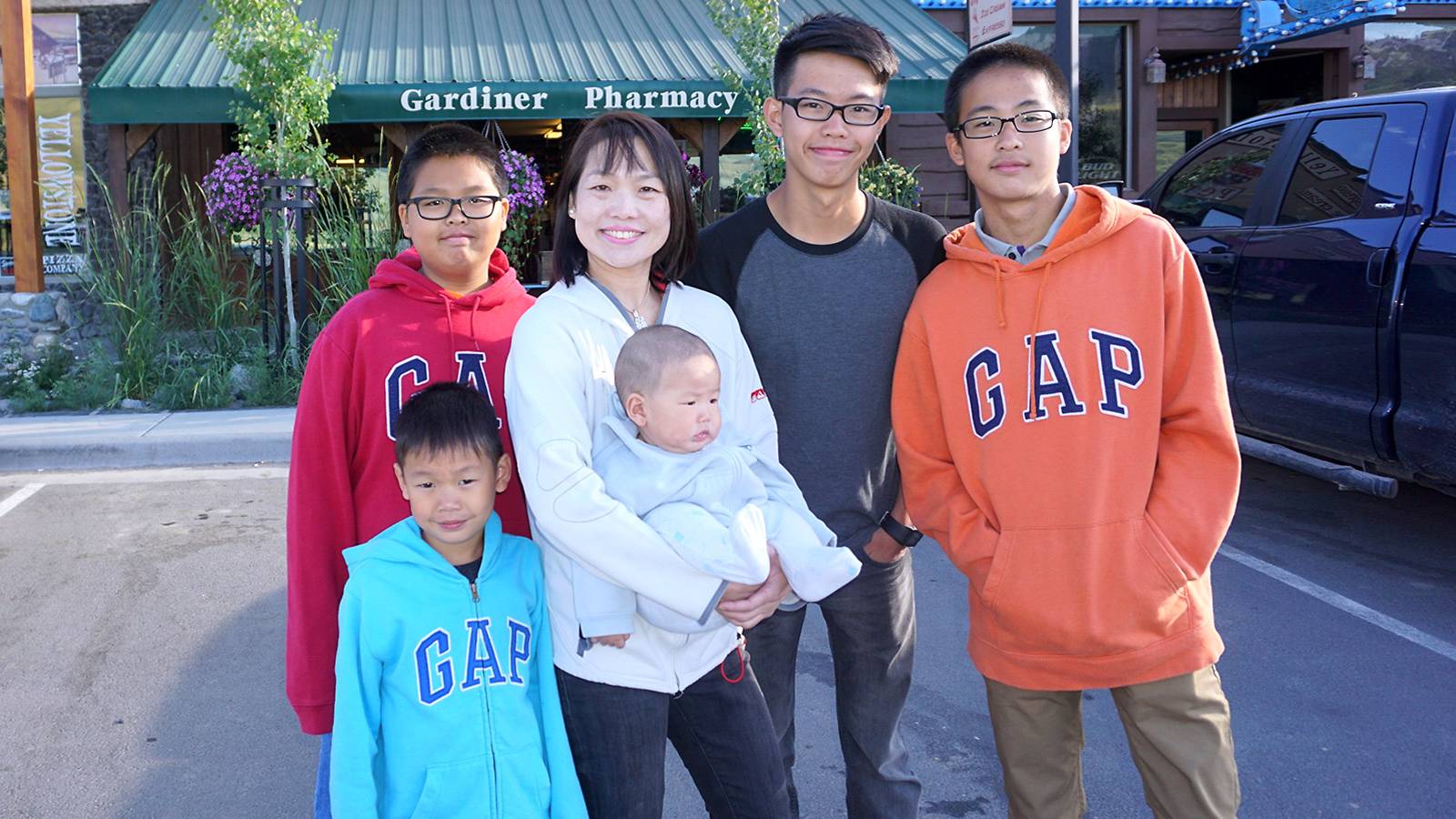 Parents-MUM-SAYS-I've-5-boys-and-I-love-it1