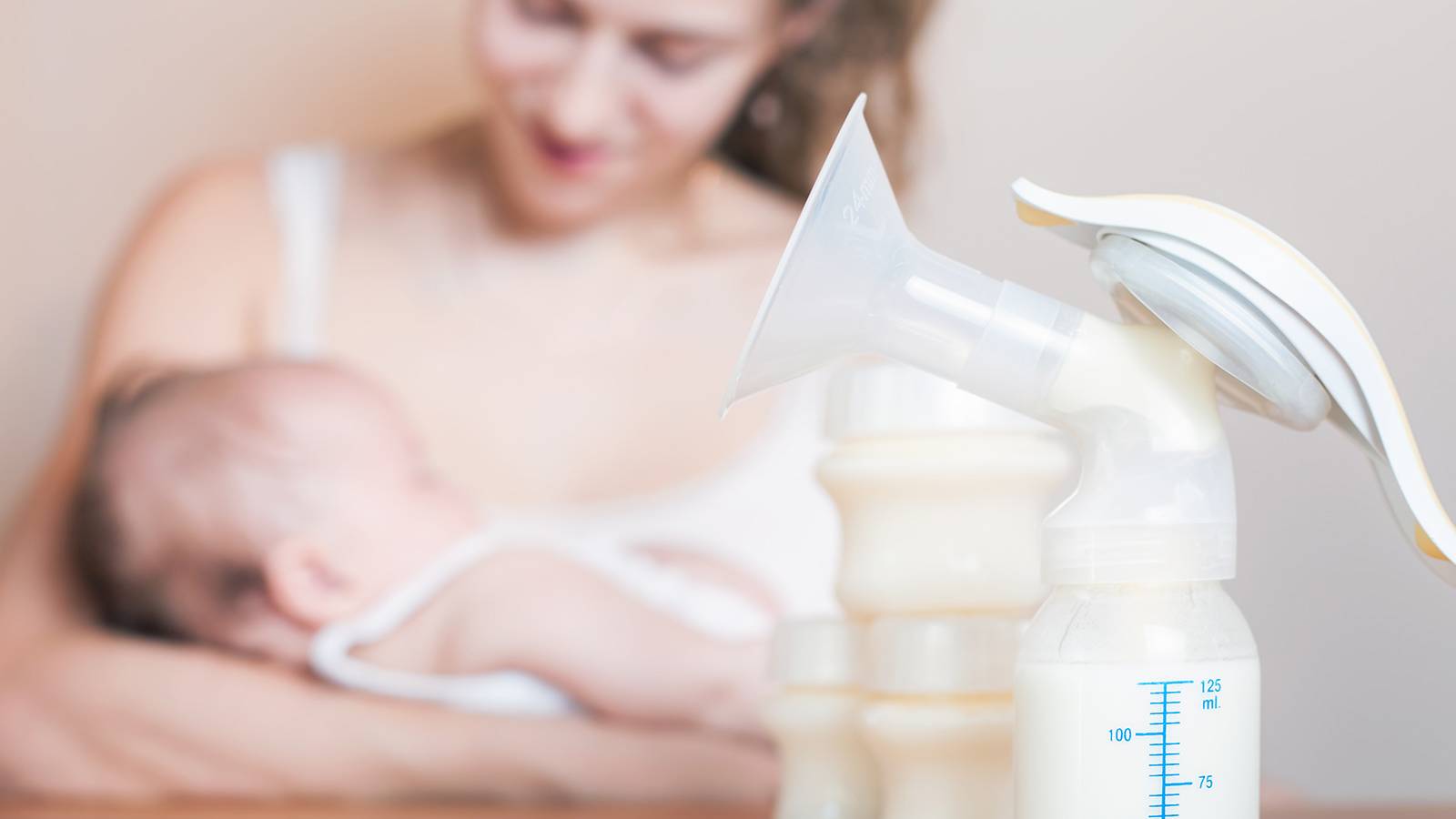 Babies-Expressing-breastmillk-How-to-pump-more-1