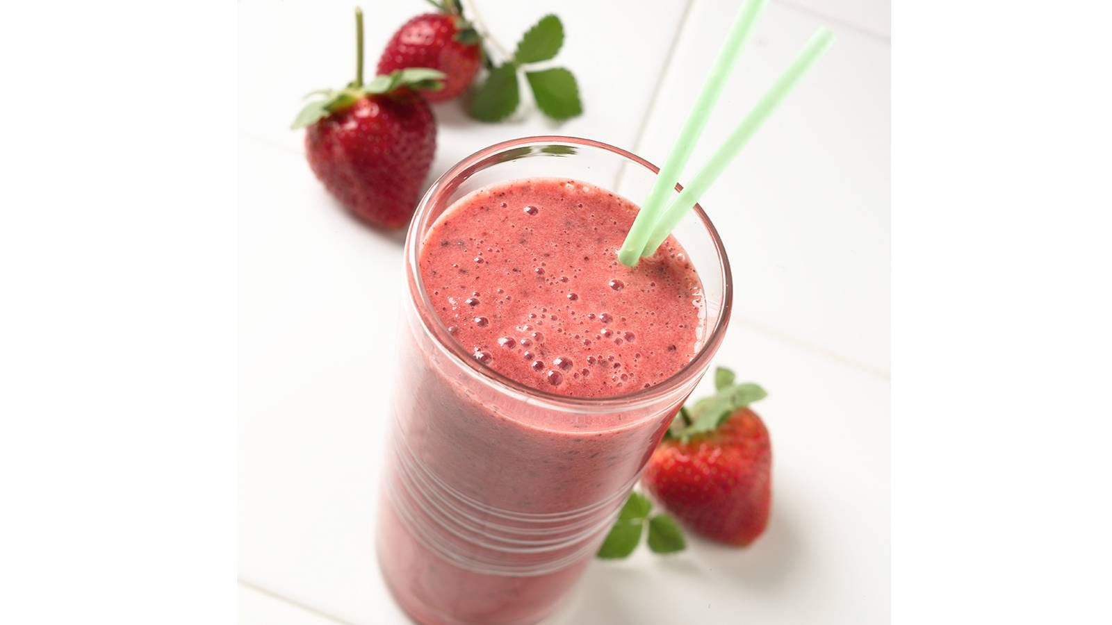 Conceiving-Why-cranberries-are-a-fertility-superfood-berry-chocolate-smoothie