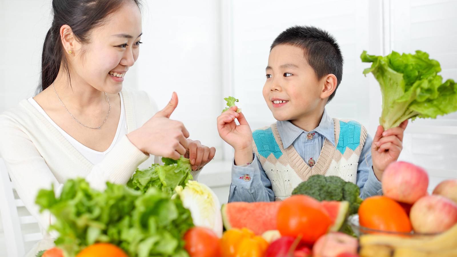 Tots-12-must-have-nutrients-to-include-in-junior's-diet-main