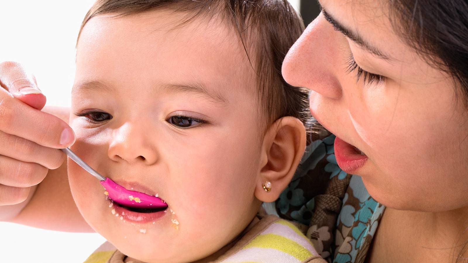 Babies-8-outdated-babycare-practices-to-avoid-following-2