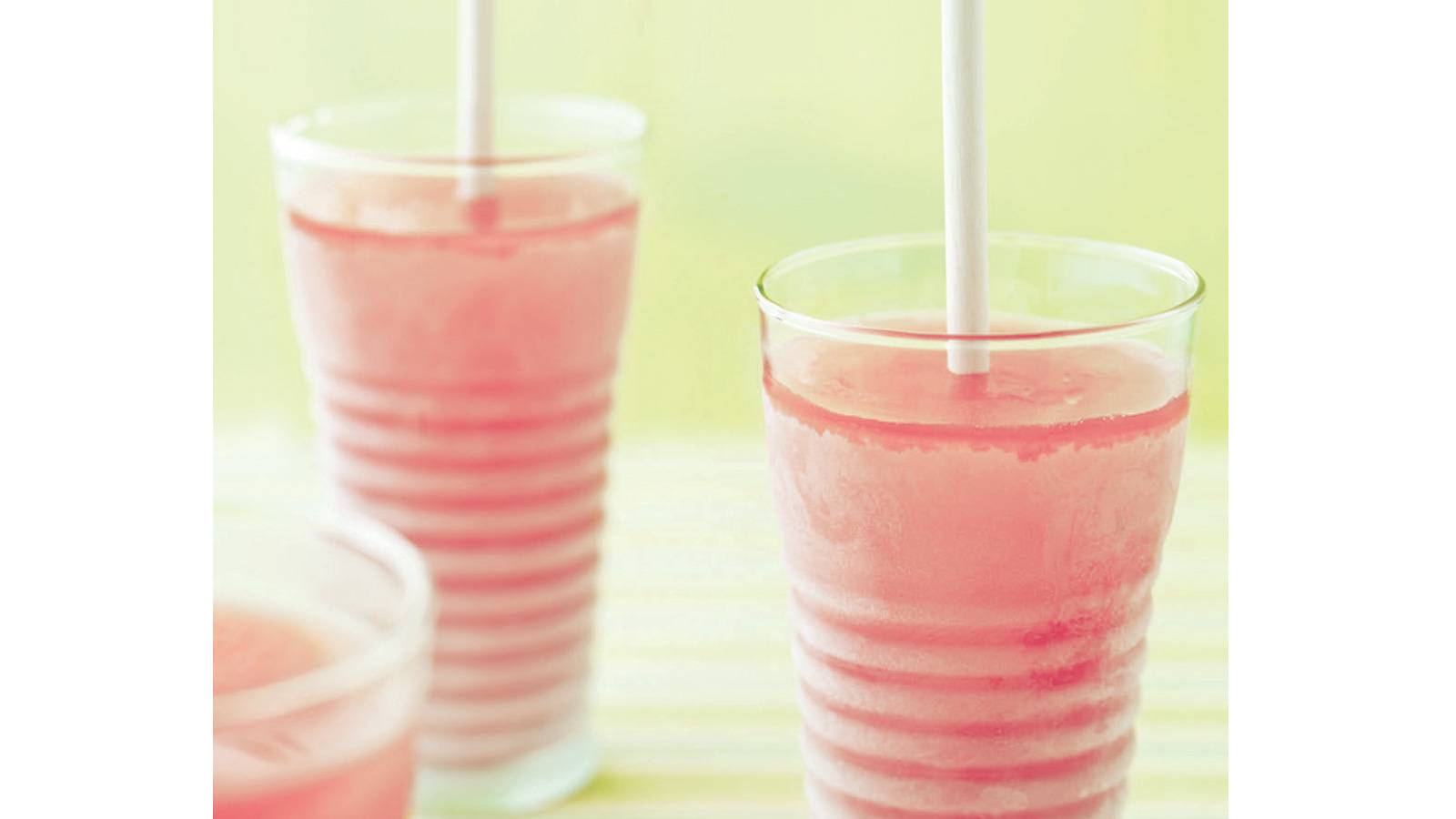 Tots-Thirst-quenching-ice-lollies-to-beat-the-heat-pink-lemonade-ice-pop