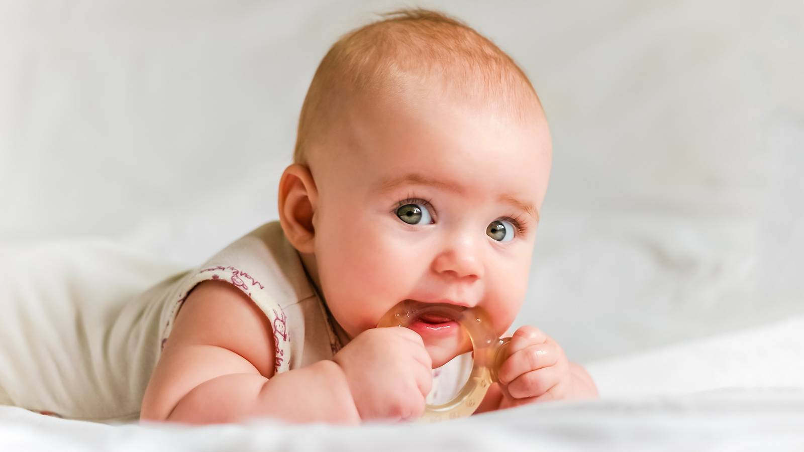 Babies-5-reasons-why-your-baby-bites-while-breastfeeding-2