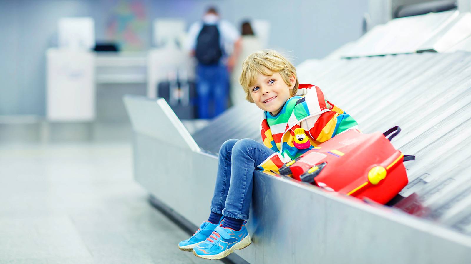 Tots-10-travel-hacks-to-survive-long-haul-flights-with-your-tot-1