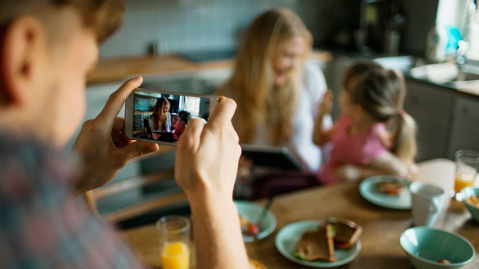 Parents-12-filming-hacks-for-shooting-great-home-videos-MAIN