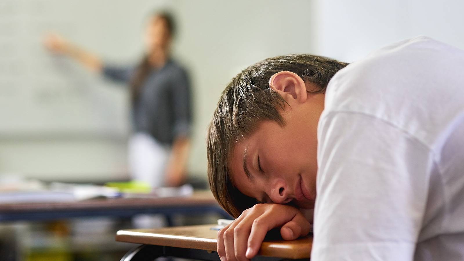 Kids-6-signs-your-school-going-child-isn't-getting-enough-sleep-1