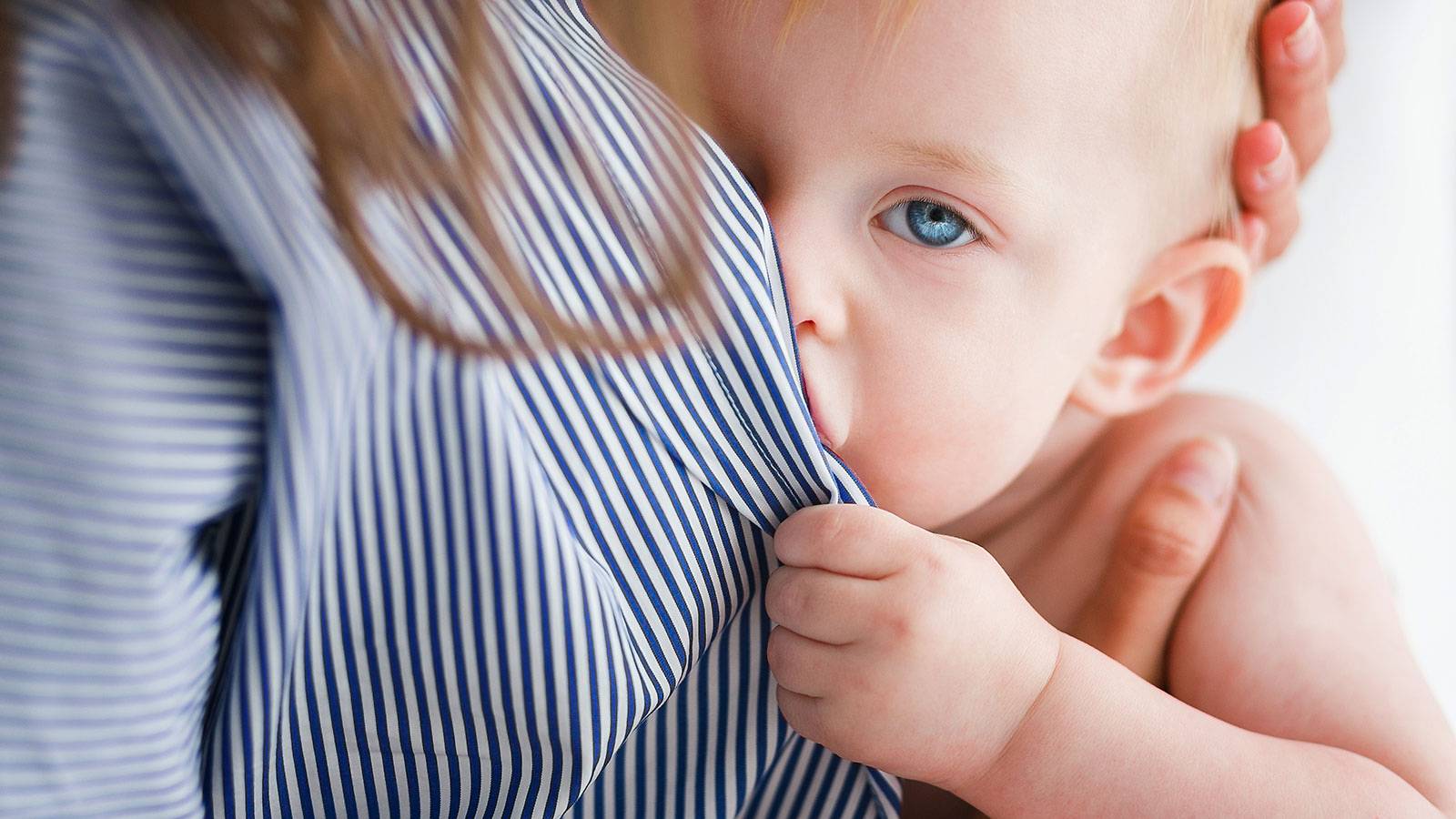 Babies-7-annoying-things-breastfeeding-babies-do-2