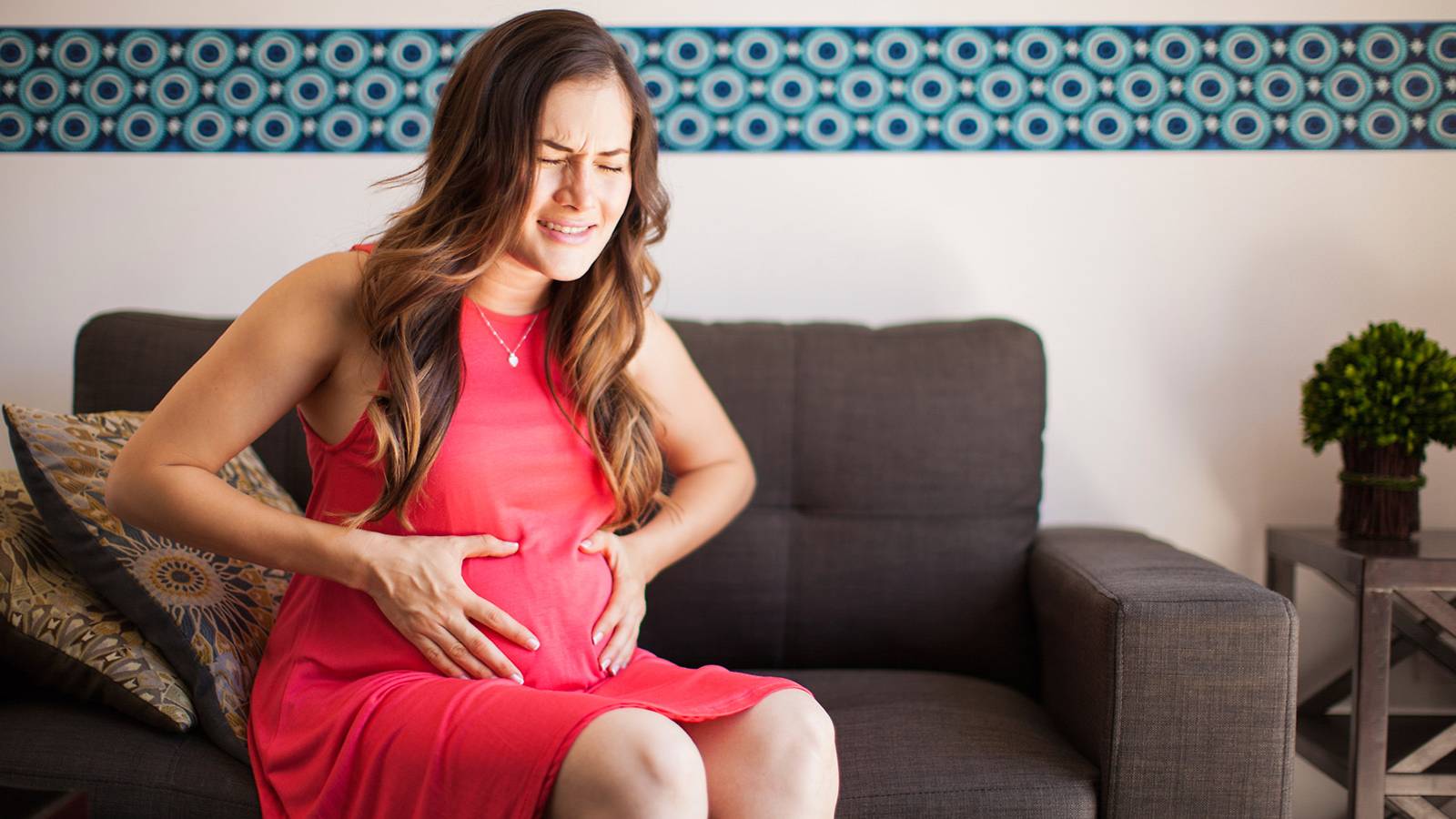 Pregnancy-4-signs-youre-going-to-deliver-NOW