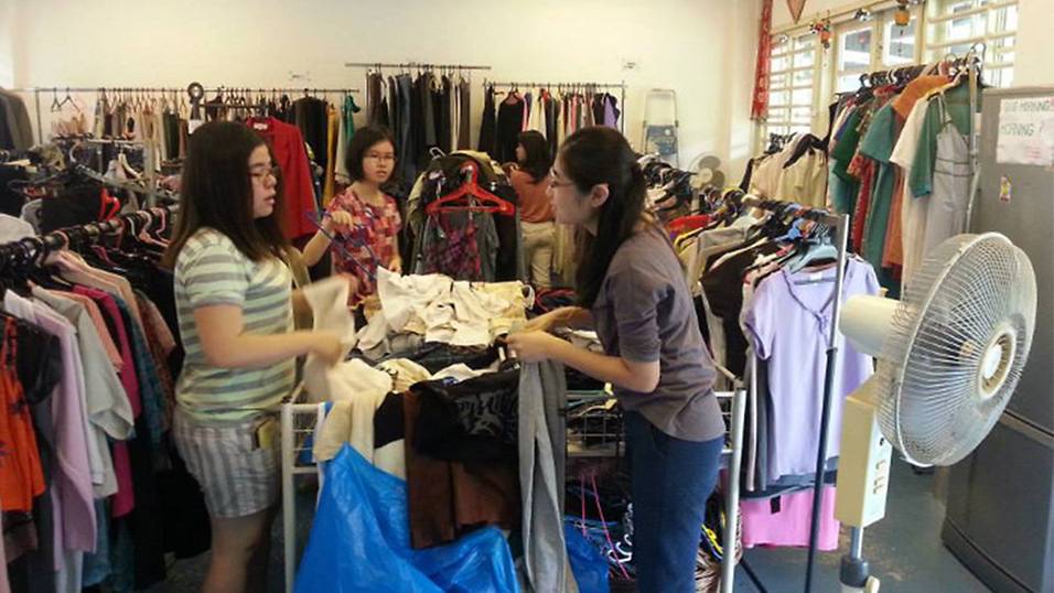 10 ways to give at Christmas — and learn what it gives your kids