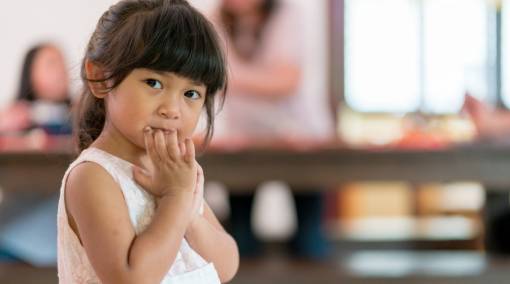 8 ways to raise a shy child