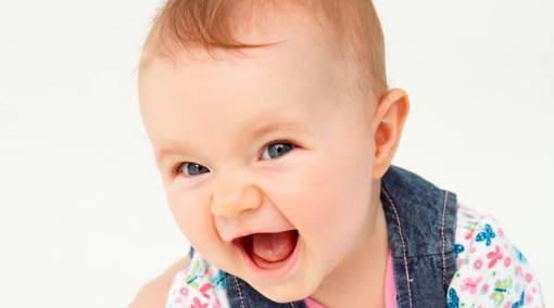 7 sure-fire tips — baby will smile for photos