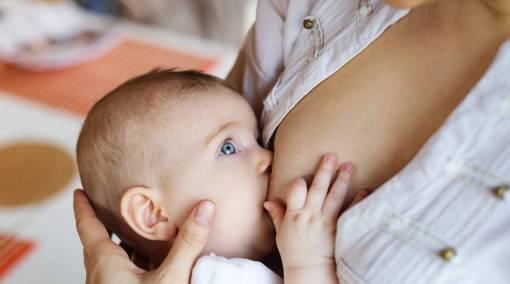 13 signs you're succeeding at breastfeeding