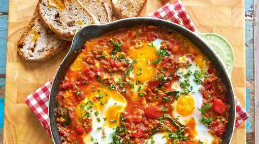Make it: Easy-to-make eggs in spicy tomato sauce