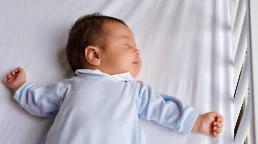 Babies-4-signs-your-baby-is-ready-to-sleep-the-through-the-night-1