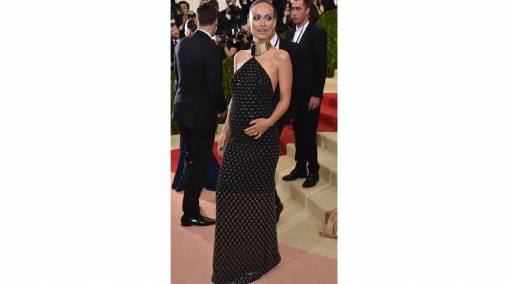 Glamazon like Olivia Wilde in Michael Kors.