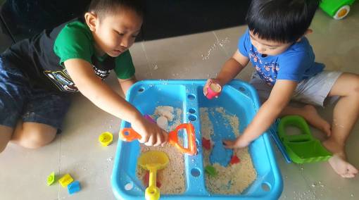 Tots-Make-It-DIY-cloud-dough