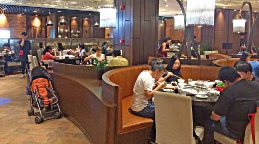 Restaurant-Reviews-hai-di-lao-hot-pot-2