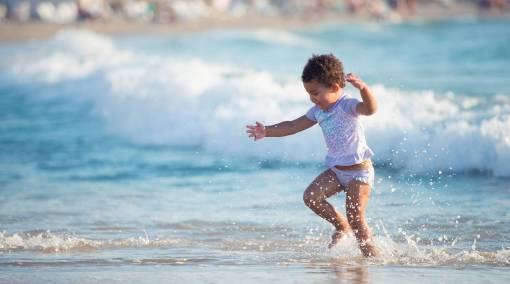 Tots-The-terrors-of-holiday-trips-with-your-tot2