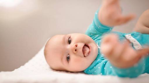 Babies-7-less-obvious-baby-firsts