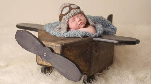 Babies-Track-your-baby's-milestones---Travelling