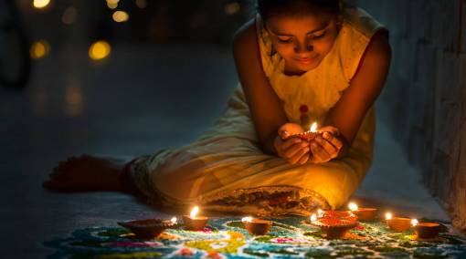 Parents-10-fun-Deepavali-activities-you'll-enjoy-with-junior-MAIN