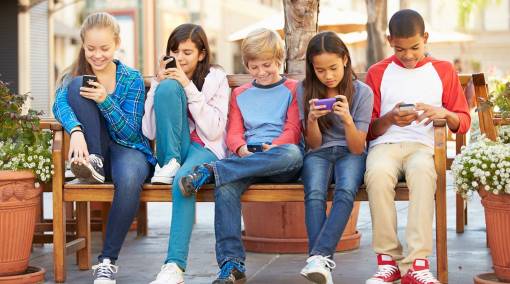 Kids-—-9-social-media-dos-and-don’ts-for-junior-1