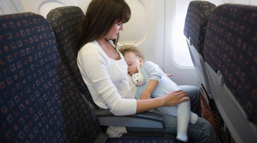 8-ways-to-handle-junior’s-jet-lag-MAIN