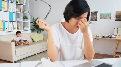 Parents-8-mantras-you-need-to-survive-motherhood-MAIN