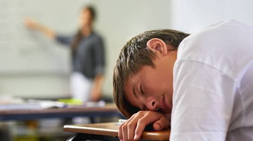 Kids-6-signs-your-school-going-child-isn't-getting-enough-sleep-1