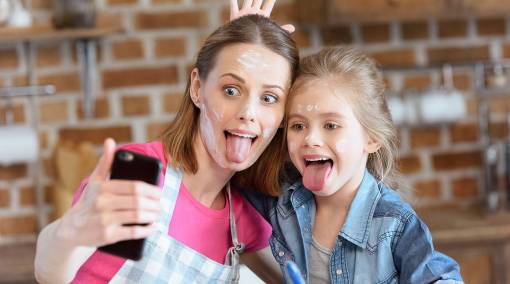 Parents-5-ways-to-be-a-playful-mum-1