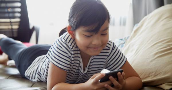 Smartphone dangers: Set ground rules now!
